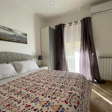 Falu Napoli Centro Camera Con Cucina E Bagno Privato Nápoles Exterior foto
