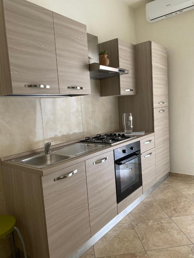 Falu Napoli Centro Camera Con Cucina E Bagno Privato Nápoles Exterior foto