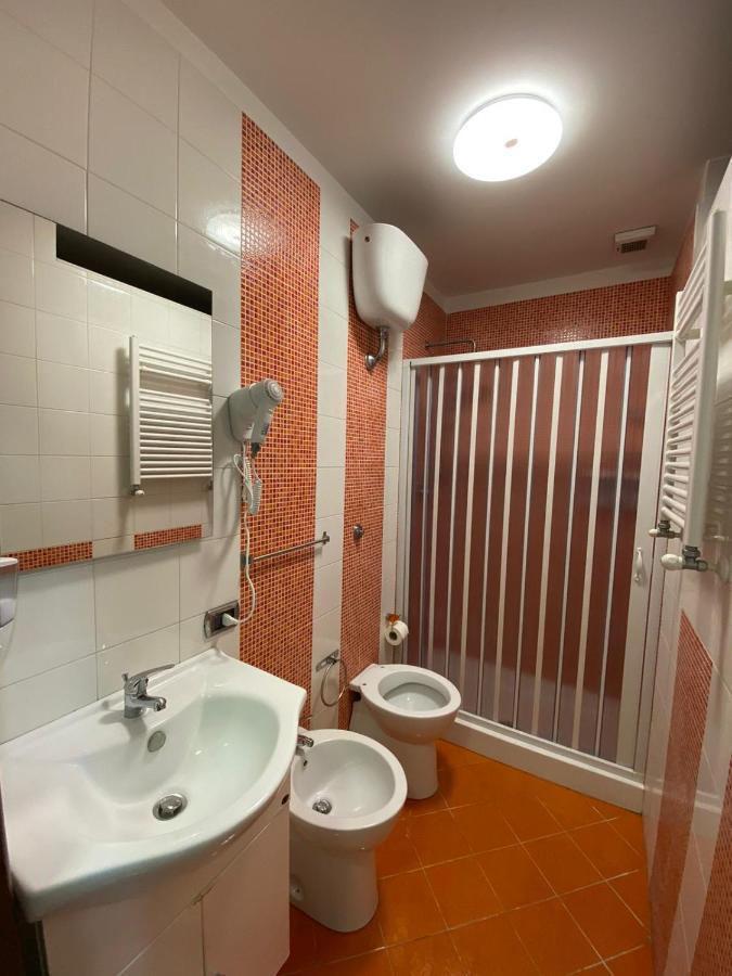 Falu Napoli Centro Camera Con Cucina E Bagno Privato Nápoles Exterior foto