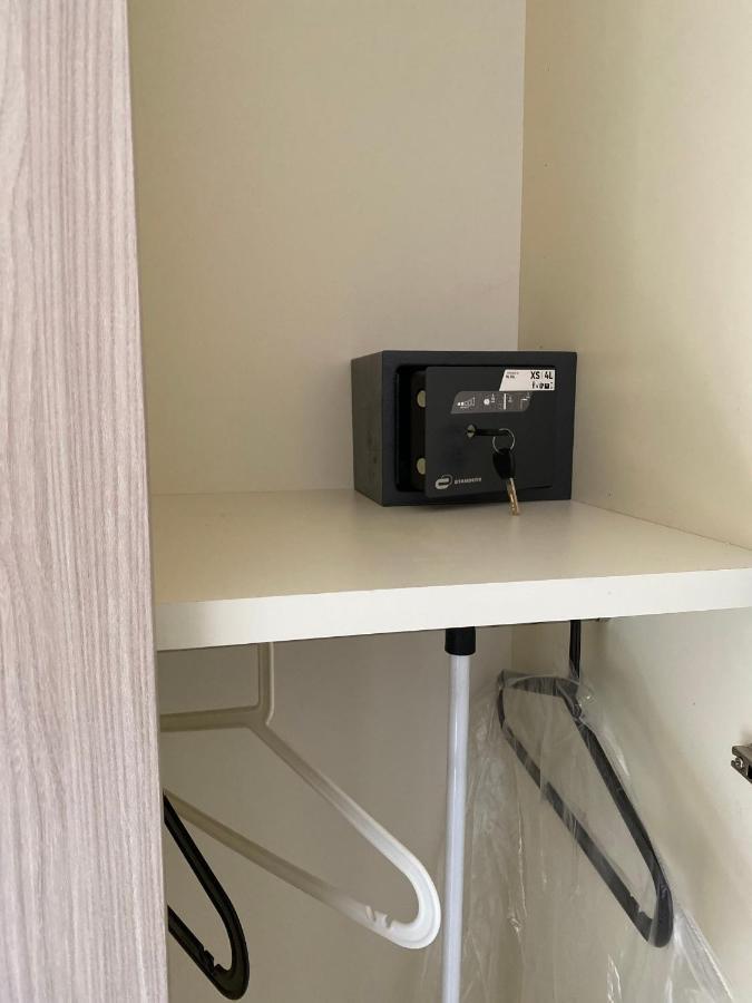 Falu Napoli Centro Camera Con Cucina E Bagno Privato Nápoles Exterior foto
