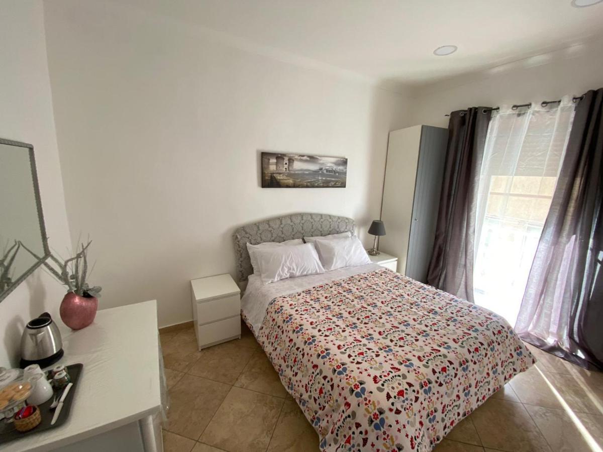 Falu Napoli Centro Camera Con Cucina E Bagno Privato Nápoles Exterior foto