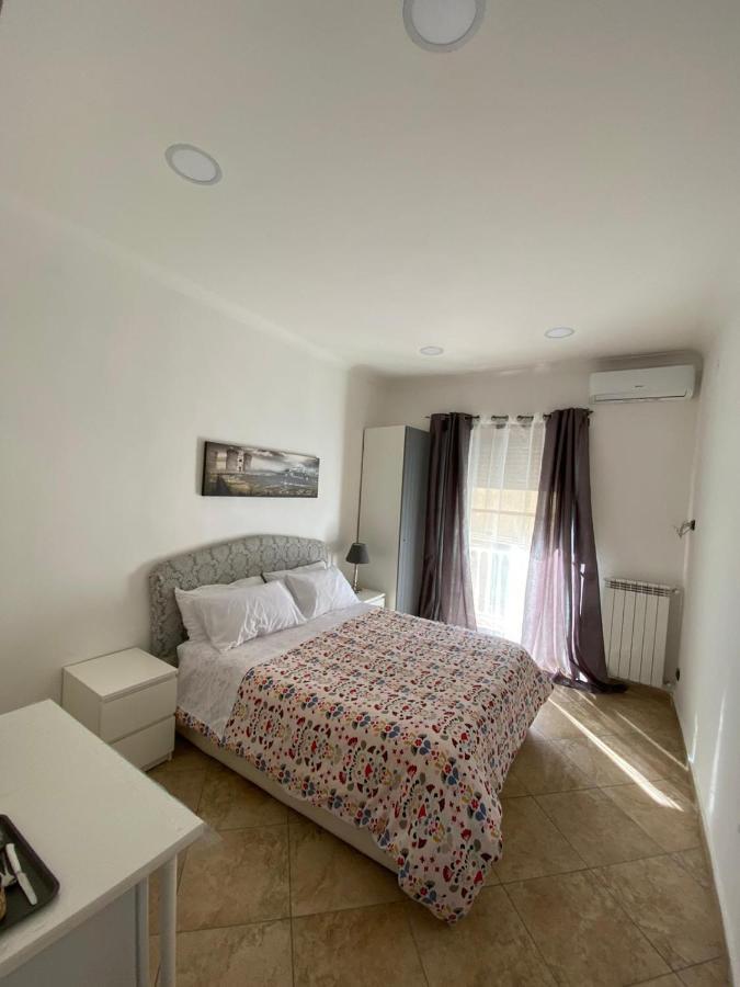 Falu Napoli Centro Camera Con Cucina E Bagno Privato Nápoles Exterior foto