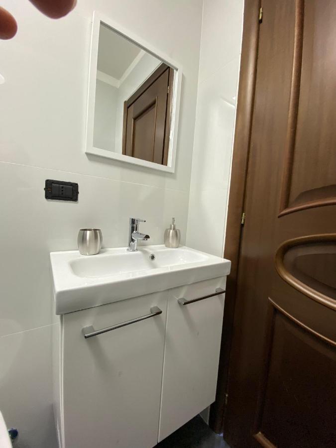 Falu Napoli Centro Camera Con Cucina E Bagno Privato Nápoles Exterior foto